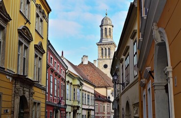 Fototapeta na wymiar Evangelische Kirche in der Altstadt von Sopron, Ungarn