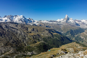 Fototapeta na wymiar Matterhorn, Walliser Alpen, Schweiz