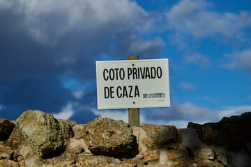 Cartel de coto de caza. 