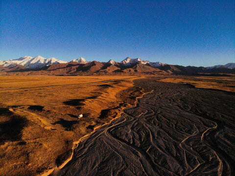 Breathtaking landscape!  Pamir Highway Roadtrip, from Osh (Kyrgyzstan) to Dushanbe (Tajikistan)