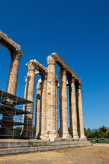 Obraz premium Columns of the Temple of Olympian Zeus. Remains of the ancient temple of Olympian Zeus. antique marble columns of ancient greek buildings