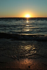 Amanecer en el r&iacute;o Paran&aacute;