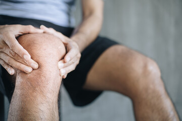 young man knee ache, Knee health problems