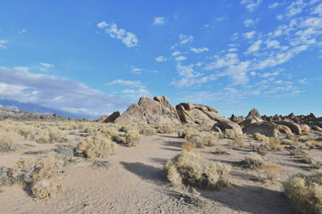 Fototapeta na wymiar Desert trail