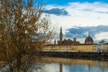 Italia, Toscana, Firenze, veduta della città e fiume Arno.
