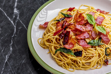 Spaghetti bacon with chilly