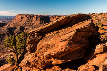 Giant Boulder Along The Rim Trail of Grand Viewpoint, Canyonlands National Park, Utah, USA