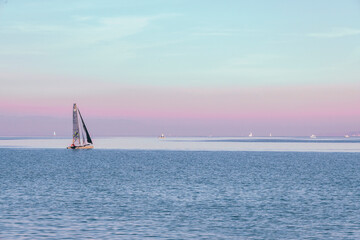 Obraz premium un peu de voile par une belle journée d'automne