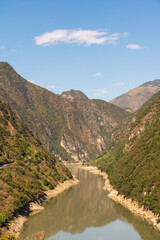Obraz na płótnie Canvas river in the mountains