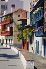 santa, cruz, la, palma, canarias, Espa&ntilde;a, balcones, plantas, flores, madera, casas, fachadas, colores, colorido, atl&aacute;ntico, mar, mar&iacute;timo, balc&oacute;n, color, paseo, avenida, colonial, tradicional