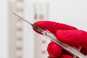 Impfung mit Serum gegen COVID-19 Coronavirus