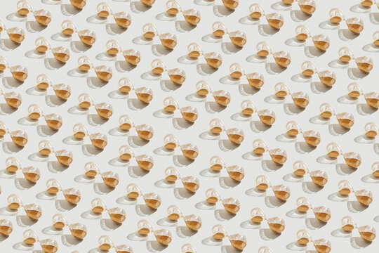 Retro hourglass pattern with shadows.