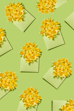 Envelopes pattern with daffodils flowers.