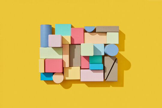 Geometric constructror from colorful figures.