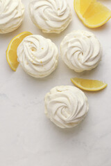 Tasty zephyr with lemon flavour
