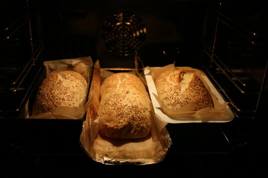 bread baking in the Oven 2
