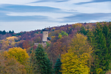 Obraz premium Burg Braunfels in Hessen im Herbst, ist immer eine Reise wert
