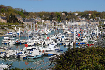 Fototapeta na wymiar Ville de Saint-Valéry-en-Caux, département de Seine-Maritime, France