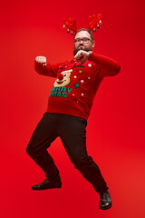 dancing xmas man