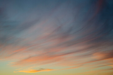 Obraz premium Colorful clouds on sunset on a summer day