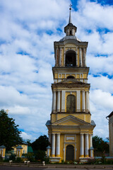 Fototapeta na wymiar Venerable (venerable) bell tower of the Deposition of the Monastery in Suzdal, Russia