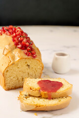 Pomegranate pound cake with white chocolate.
