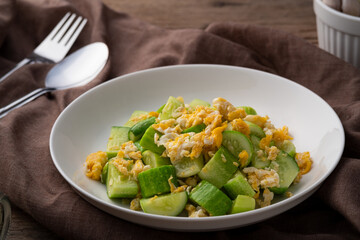 Stir-Fried Cucumber and Egg with Oyster sauce