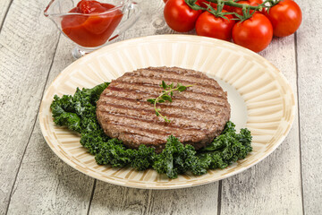 Grilled beef cutlet for burger