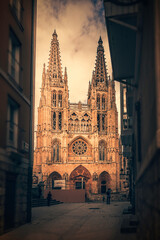 Callejón y Catedral de Burgos