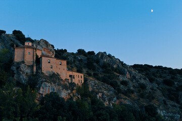 Fototapeta na wymiar old castle in the mountains