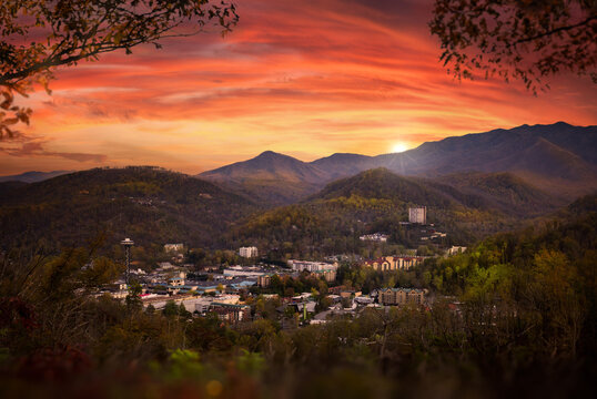 Gatlingburg overlook with smoky Mountains and red sunset
