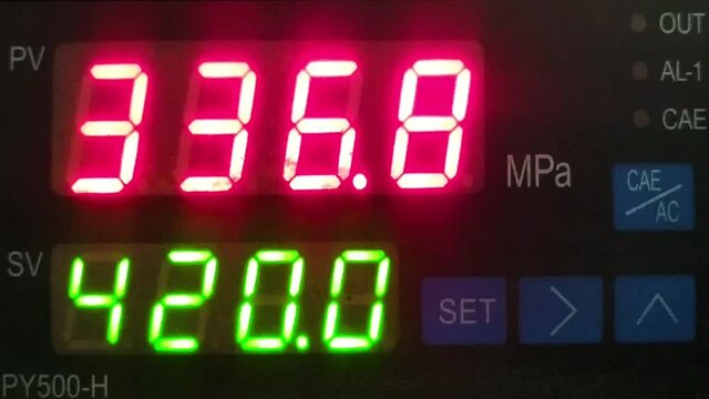 digital water pressure gauge in water cutting machine