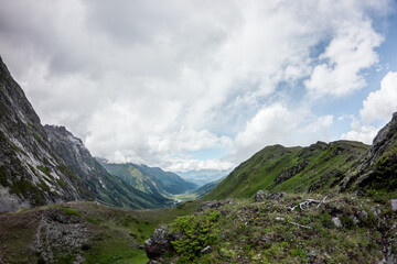 Gory Kavkaza. Puteshestviye v Arkhyz. Zavorazhivayushchiye vidy dosug, otkrytyy, svoboda, priroda, okruzhayushchiy mir, layfstayl, dnevnoy svet, yestestvennoye osveshcheniye, sreda obitaniya, peyzazh,
