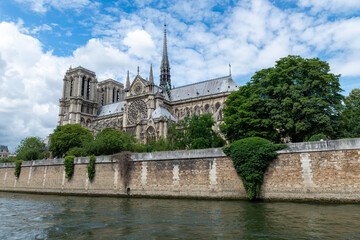 Fototapeta na wymiar Kathedrale Notre Dame in Paris