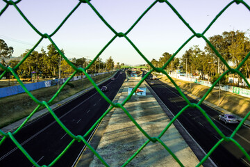 una calle peligrosa de algún lugar de la ciudad de México en una colonia peligrosa