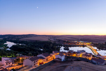 ALBA DE TORMES DE NOCHE 