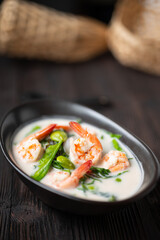 Phak Lieng Tom Kati Goong , Melindjo leaves in coconut milk soup with prawn