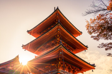 Fototapeta na wymiar Kiyomizu-dera Temple with sun flare, Kyoto, Japan