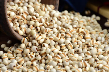 Obraz premium Barley seed rice on the background of retro Chinese style