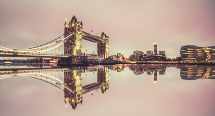Obraz na płótnie Canvas Tower Bridge in vintage colours in London. England