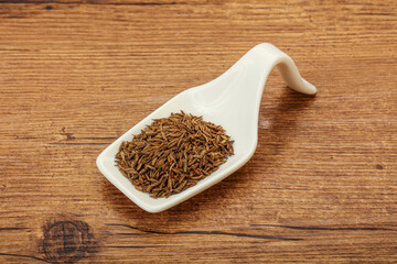 Dry zeera seeds in the bowl