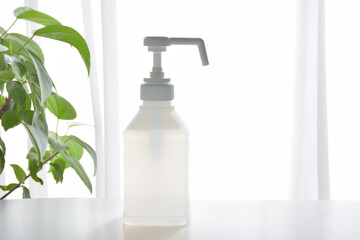 消毒液　カーテン