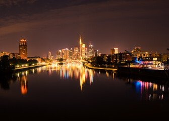 Fototapeta premium Frankfurt city skyline in Germany at night
