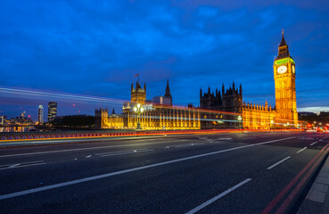 Fototapeta na wymiar Big Ben at dusk in London 
