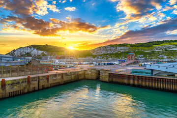 Port of Dover at beautiful sunset, England - obrazy, fototapety, plakaty