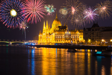Plakat Hungarian parliament with fireworks. Budapest