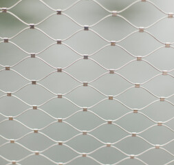 Edelstahl Seilnetz. Architektur Zaun.
Stainless steel cable mesh. Architecture Fence.