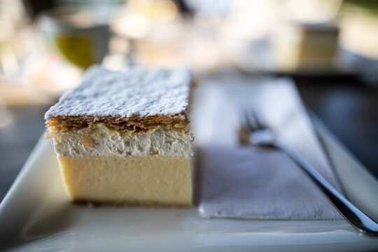 Bleder Cremeschnitte, Bl&auml;tterteig, Kuchen, Bled, Slowenien, traditionelle K&uuml;che, Dessert, Hotel Park, S&uuml;&szlig;speise