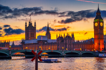 Fototapeta premium Big Ben clock at colorful sunset in London. England