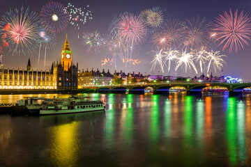 Obraz premium New year fireoworks near Big Ben in London. England